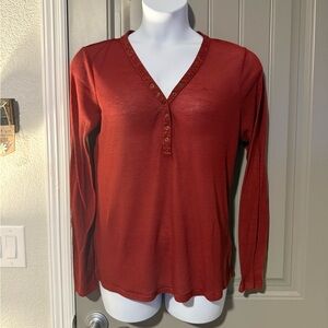 Rock & Republic Crimson Long Sleeve V-Neck Tee